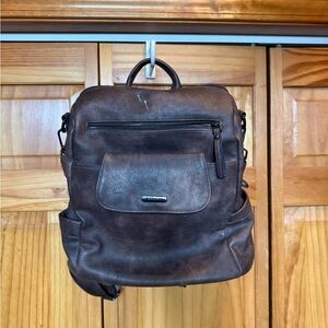Cluci Brown Leather Backpack with Front Pocket